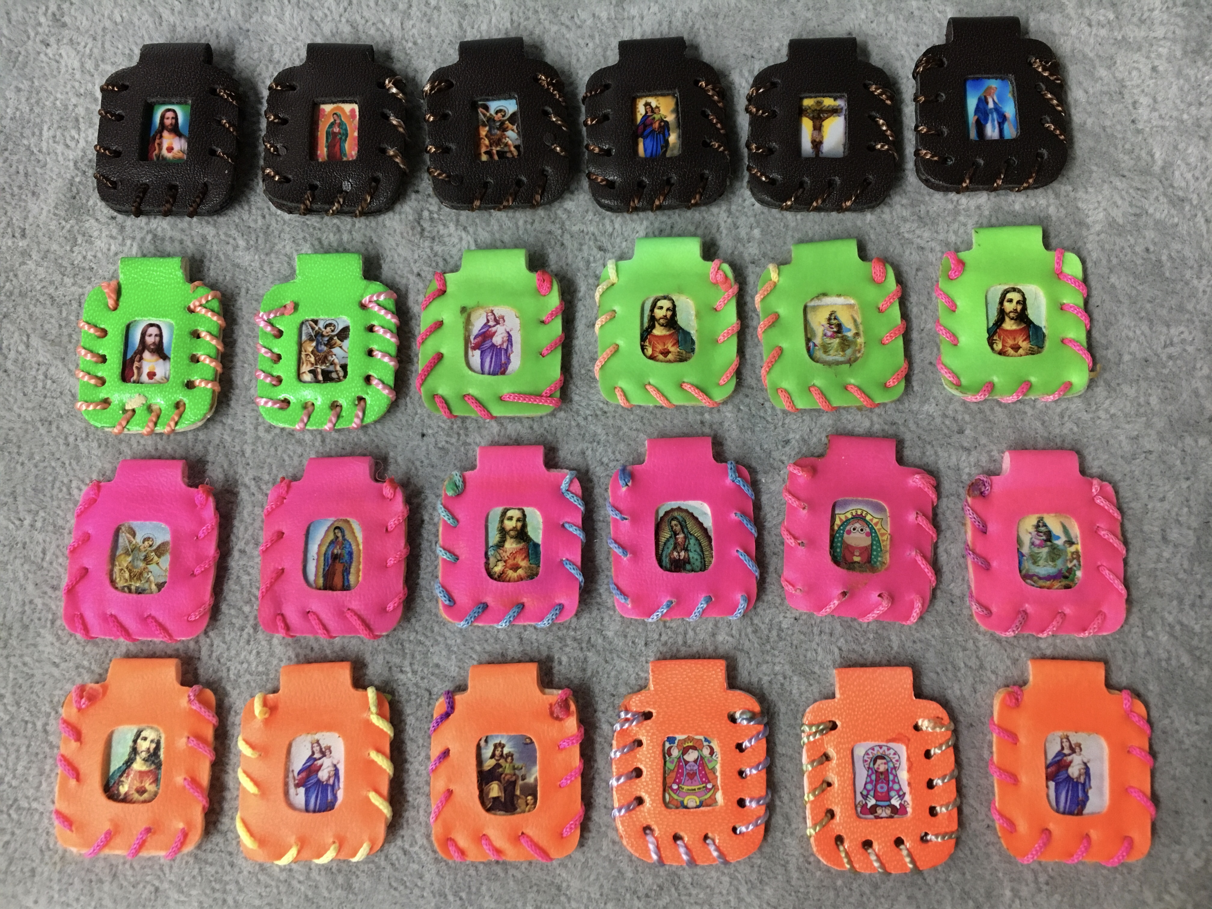 ESCAPULARIO PARA TEJER 22X24MM