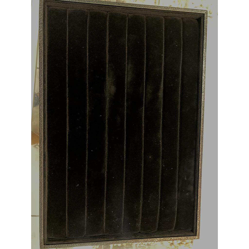 EXHIBIDOR DE ANILLOS