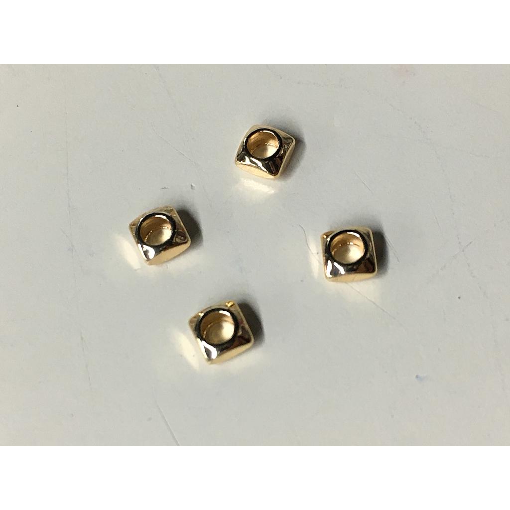 SEPARADOR ELECTROENCHAPADO CUADRADO 4MM