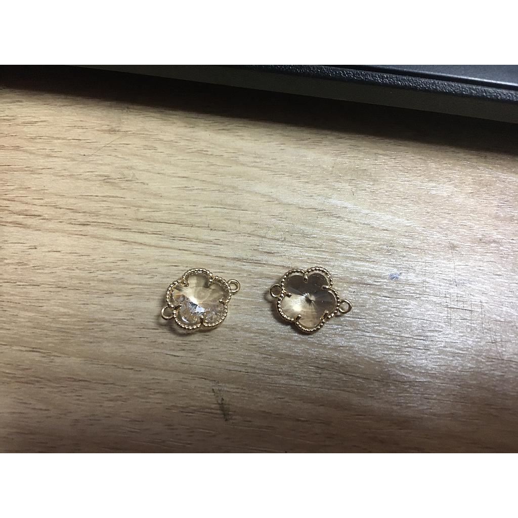 DIJE FLOR ELECTROENCHAPADO