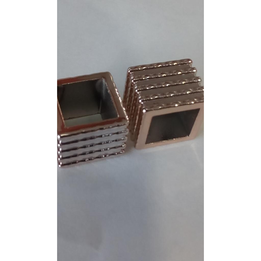 SEPARADOR CUADRADO ACRILICO