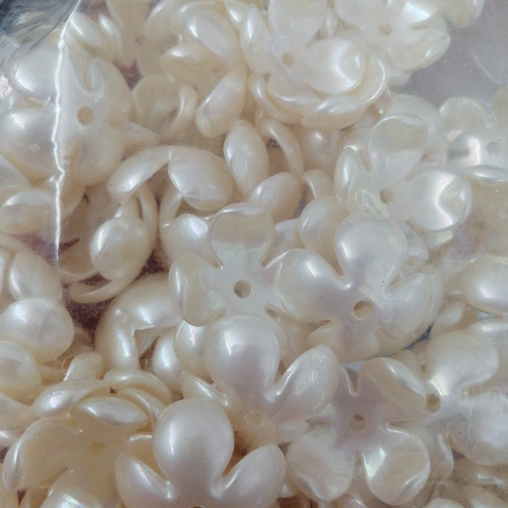 FLOR ACRILICA 4PETALOS 22MM-50PCS