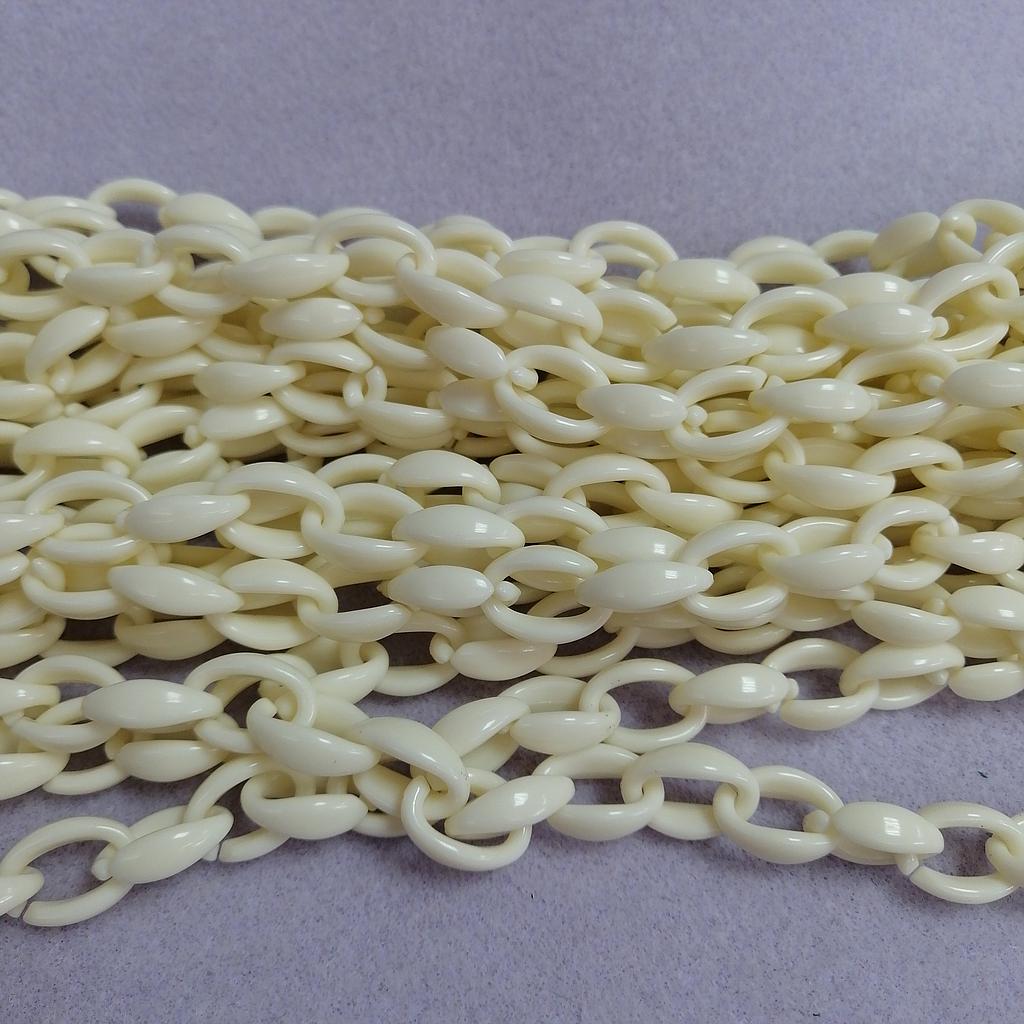 CADENA DE ACRILICO BLANCA