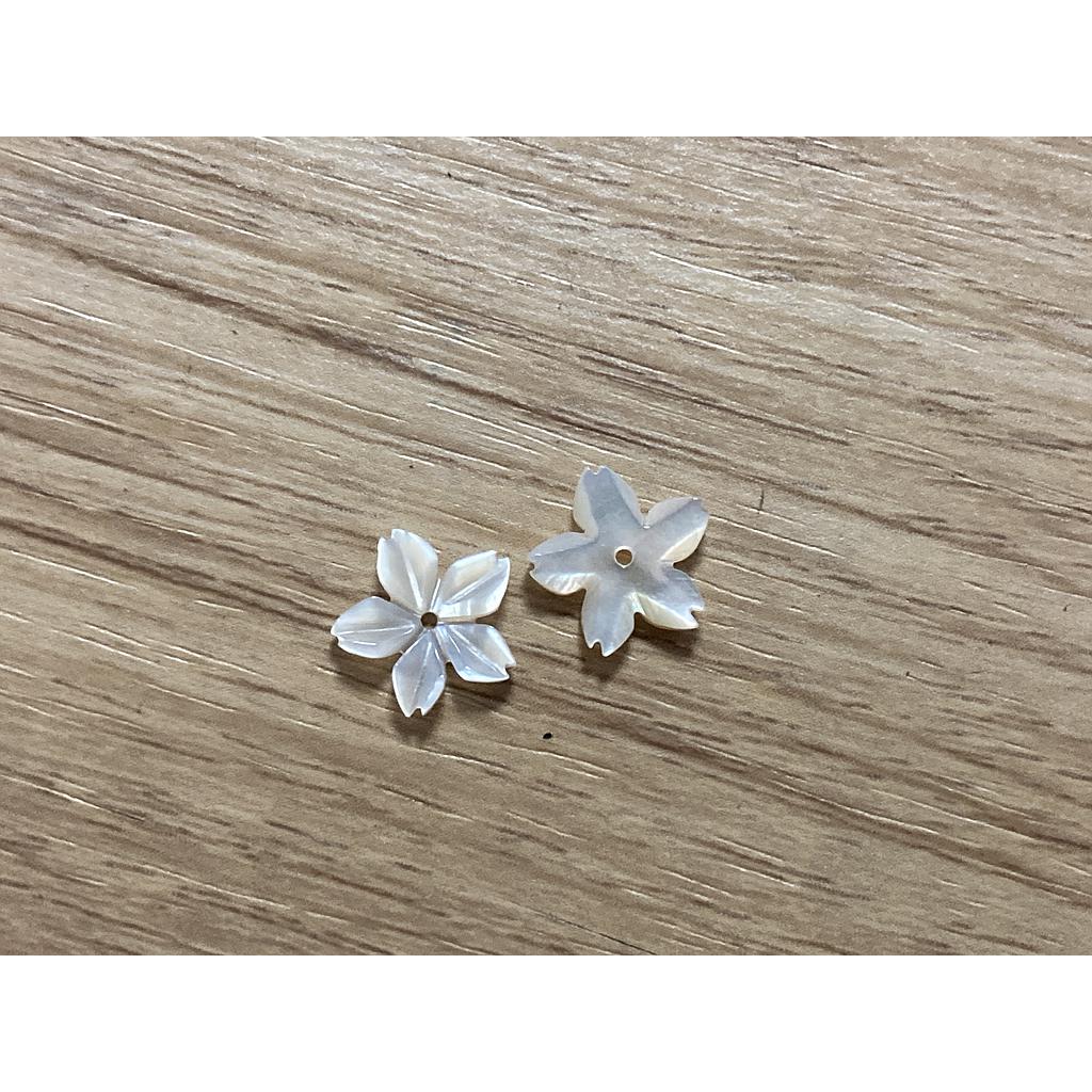 FLORES DE CONCHA NACAR 10mm