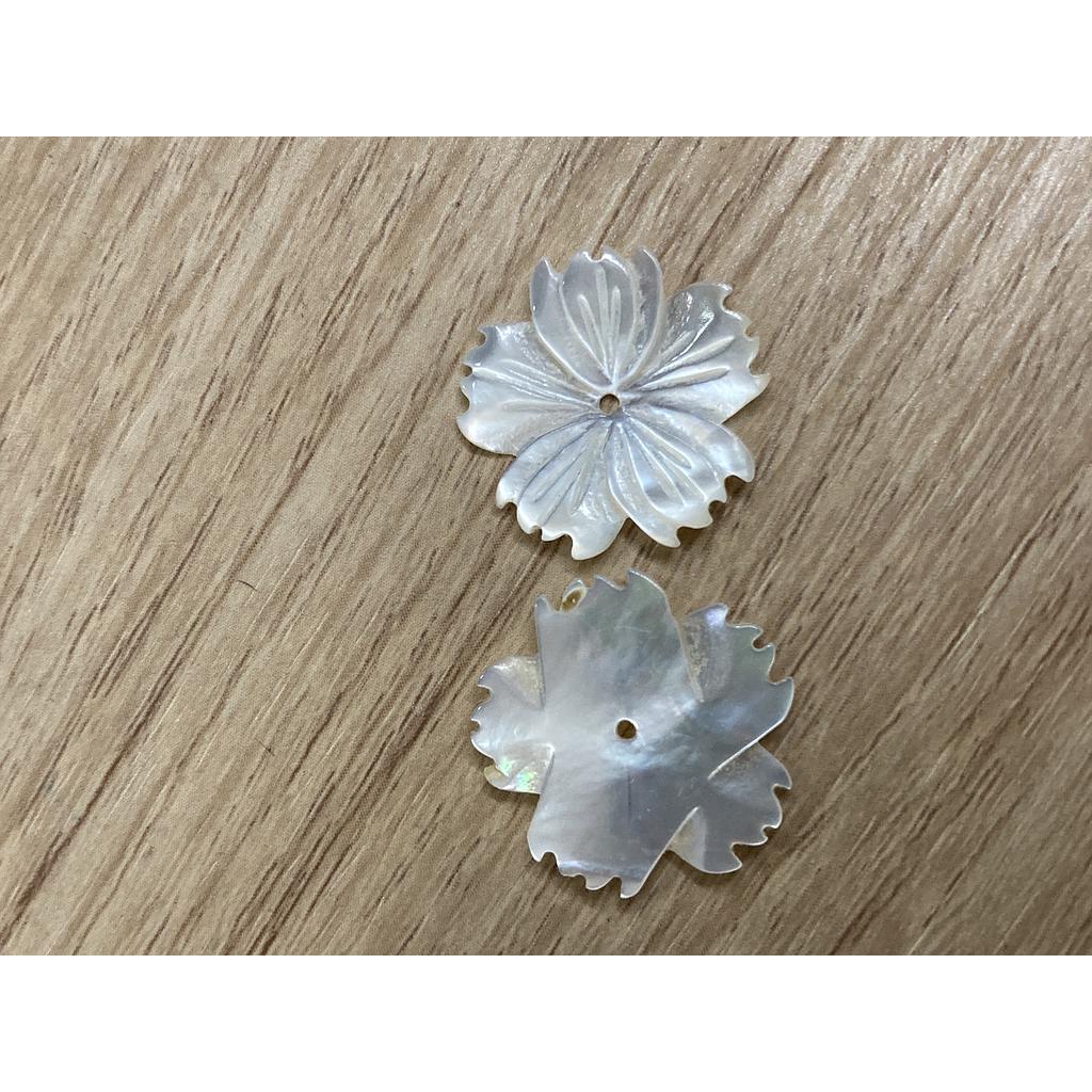 FLORES DE CONCHA NACAR 18mm (copia)