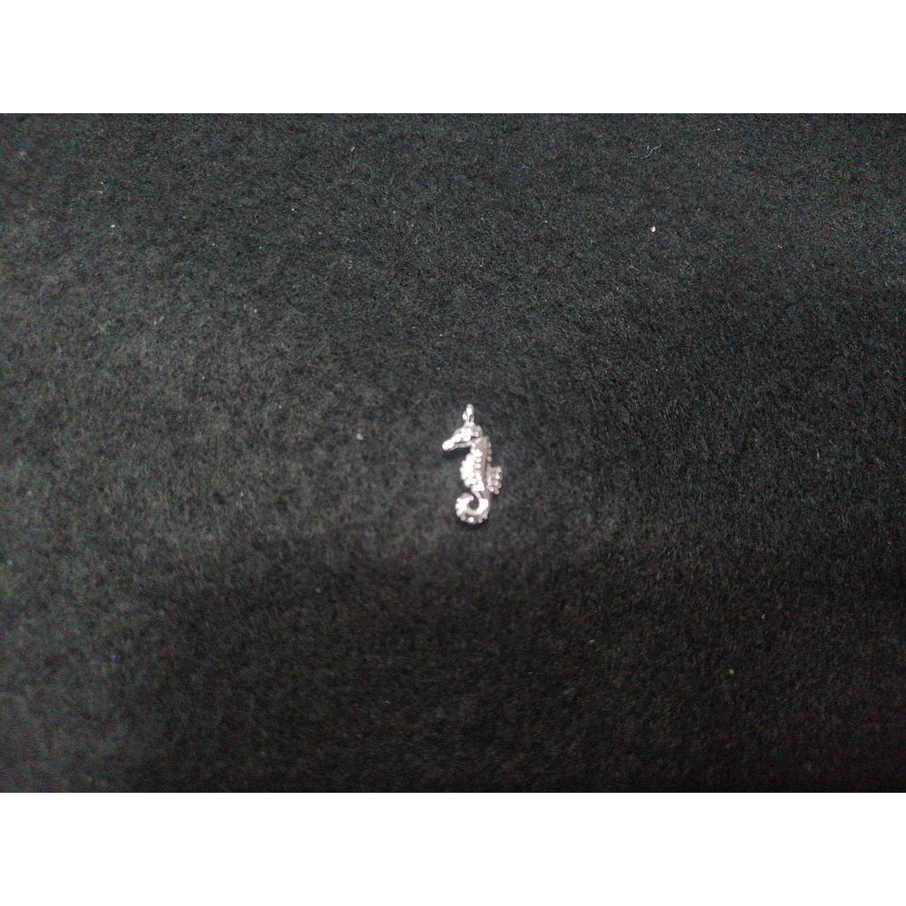 DIJE CABALLITO DE MAR ELECTROENCHAPADO