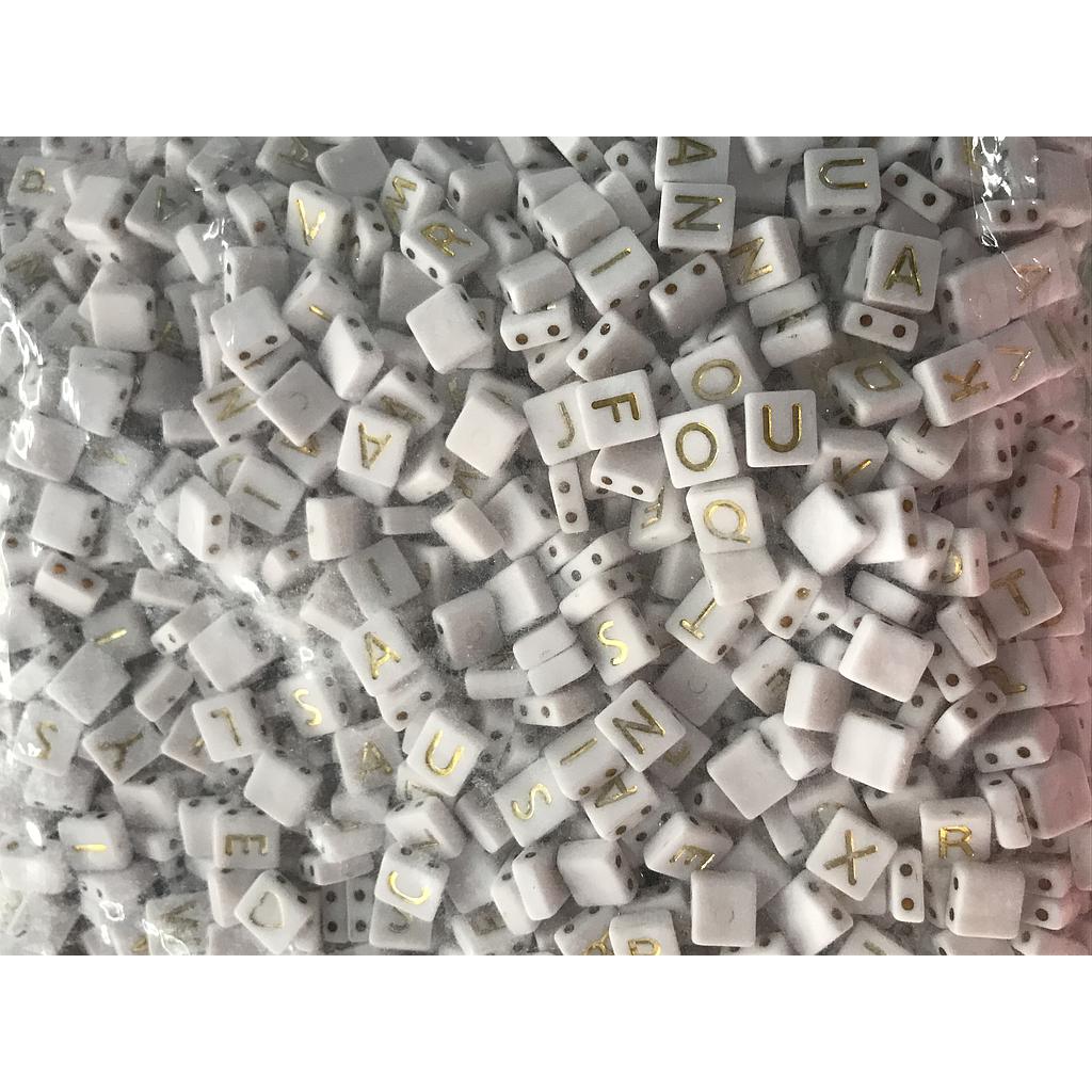 PAQUETE SEPARADOR LETRAS ACRILICO CUADRADO 8X9MM