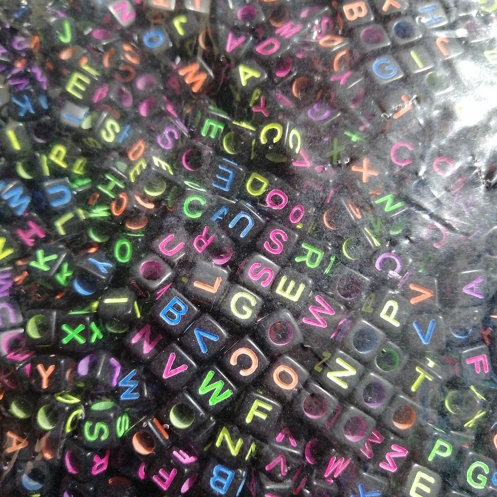 SEPARADOR LETRAS CUBOS 6X6MM