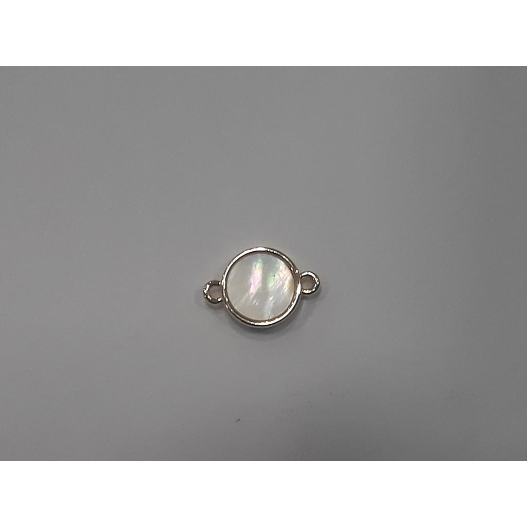 DIJE ELECTROENCHAPADO CON CONCHA NACAR