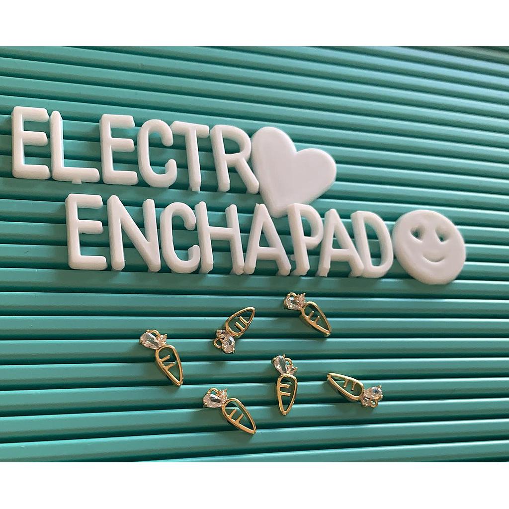 DIJE ZANAHORIA ELECTROENCHAPADO