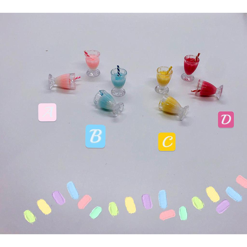 DIJE DE COPITA CON COCTEL 25MM