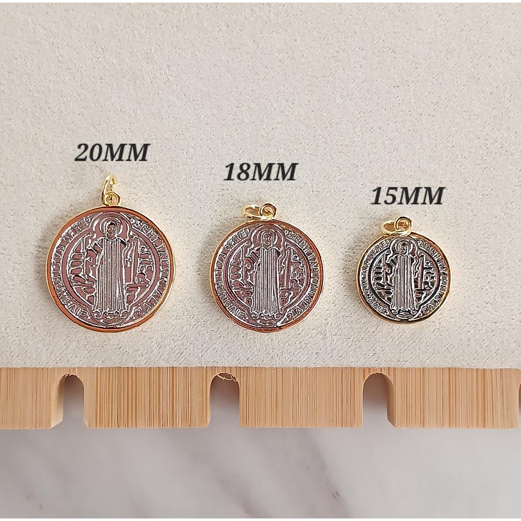 DIJE DE SAN BENITO MICROCIRCONIA 20MM