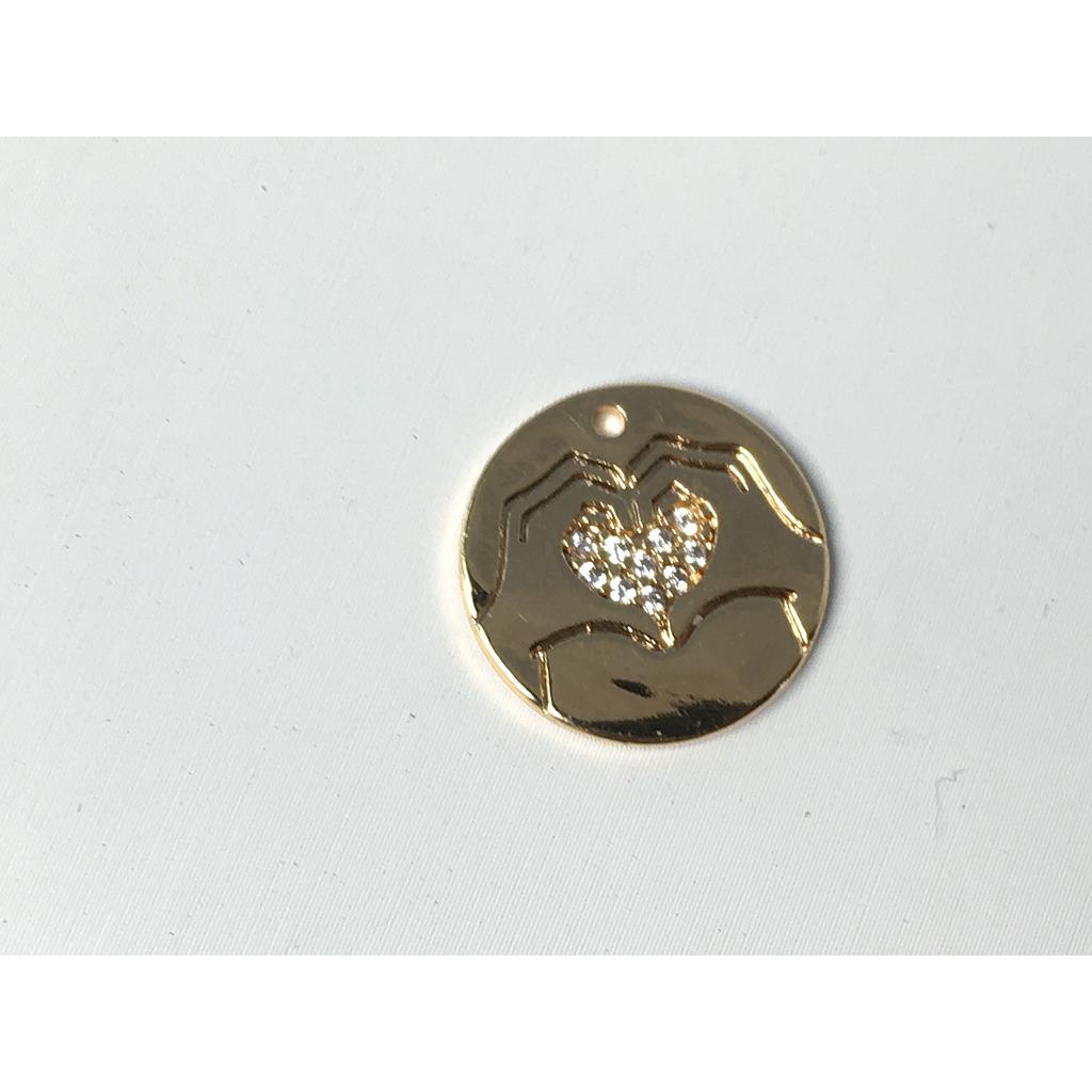 DIJE MANOS Y CORAZON ELECTROENCHAPADO