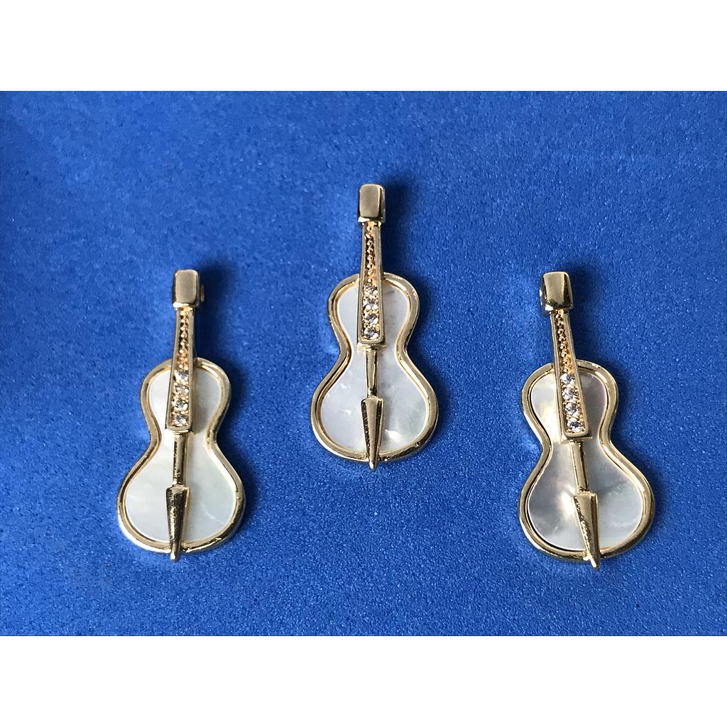 DIJE GUITARRA ELECTROENCHAPADO Y CONCHA