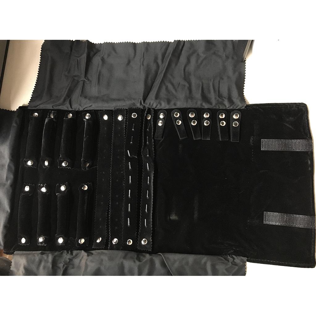 EXHIBIDOR PARA CADENAS Y ANILLOS