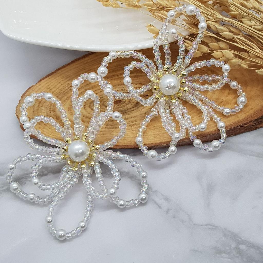 FLORES DE MOSTACILLA Y PERLA ACRILICA