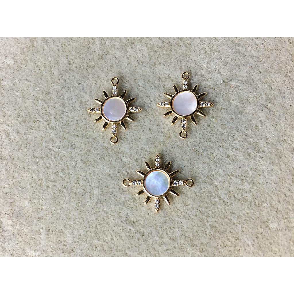 DIJE SOL 14MM CONCHA Y ELECTROENCHAPADO