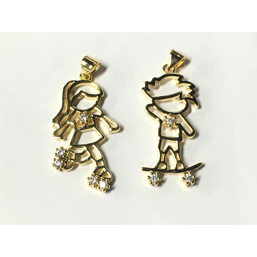 DIJE NIÑO/A PATINANDO MICROCIRCONIA