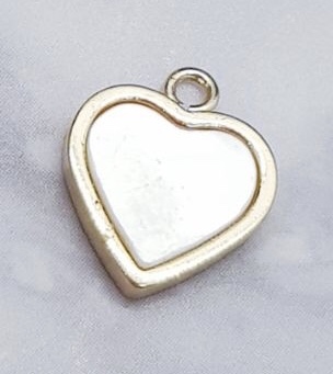 DIJE CORAZON CONCHA Y ELECTROENCHAPADO