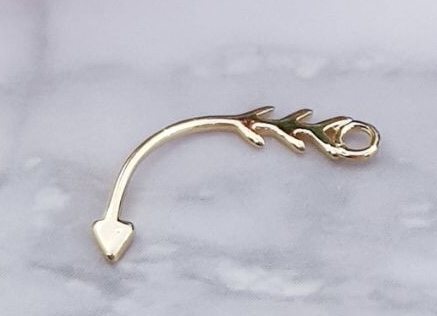 DIJE FLECHA ELECTROENCHAPADO