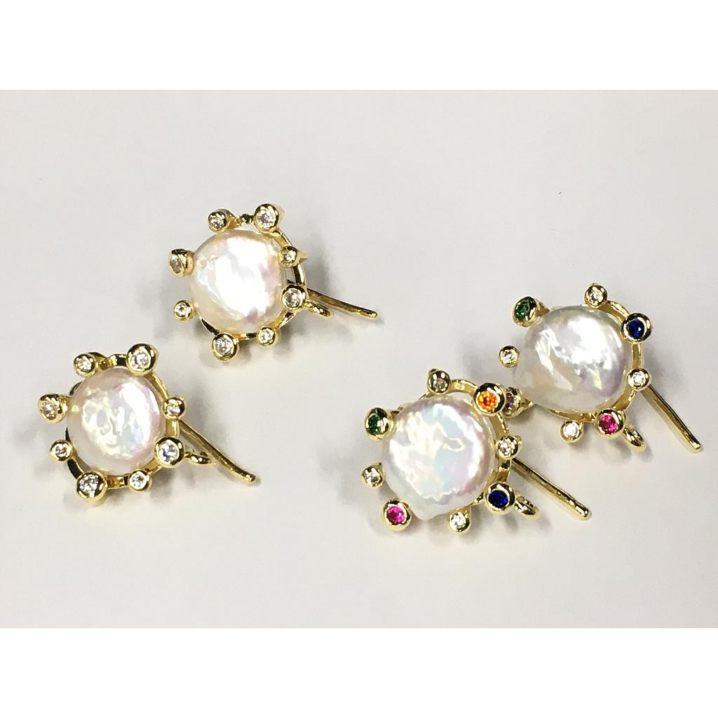 PATENTE CON CRISTAL Y PERLA MONEDA ENGARZADA