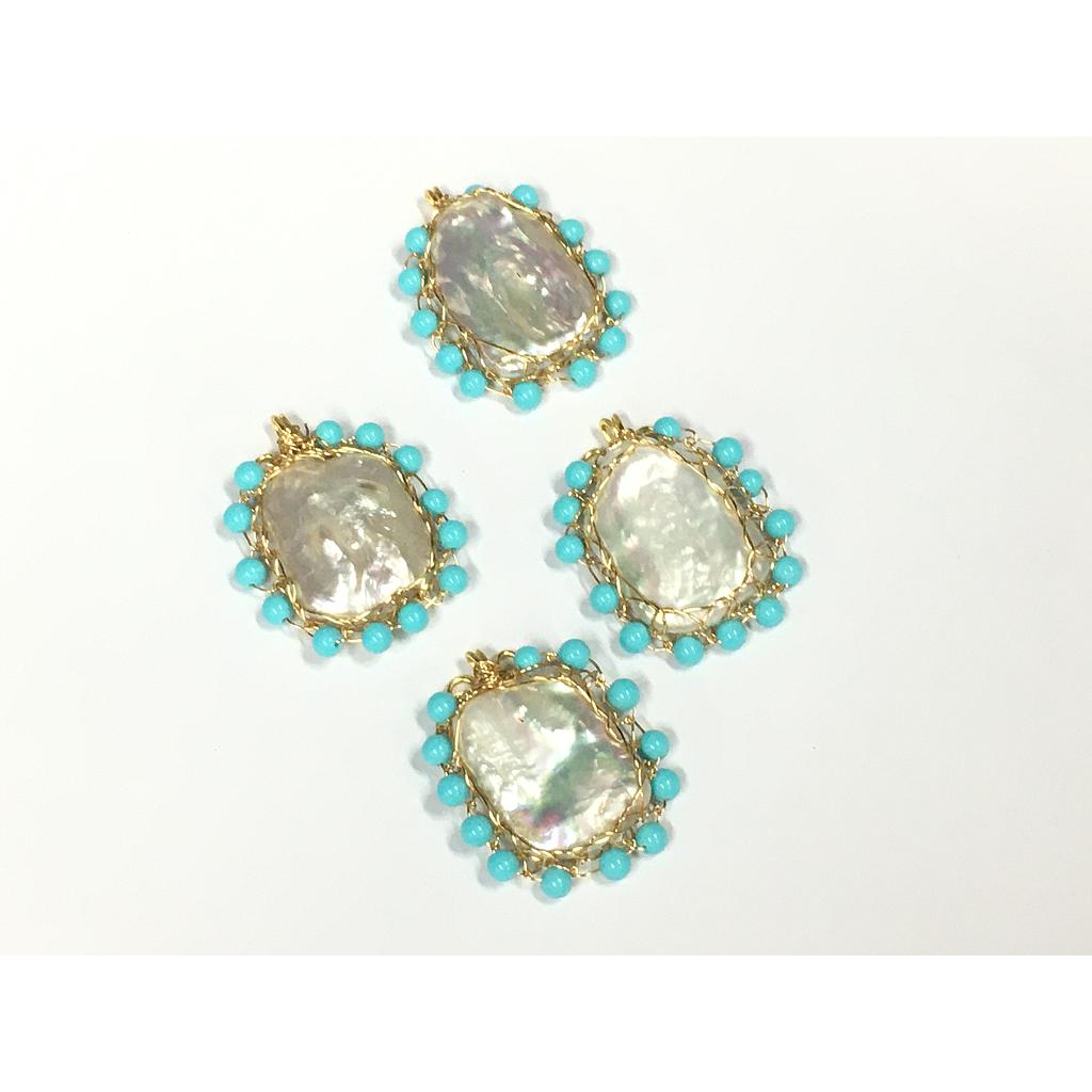 DIJE PERLA BARROCA CON CRISTALES Y ALAMBRISMO