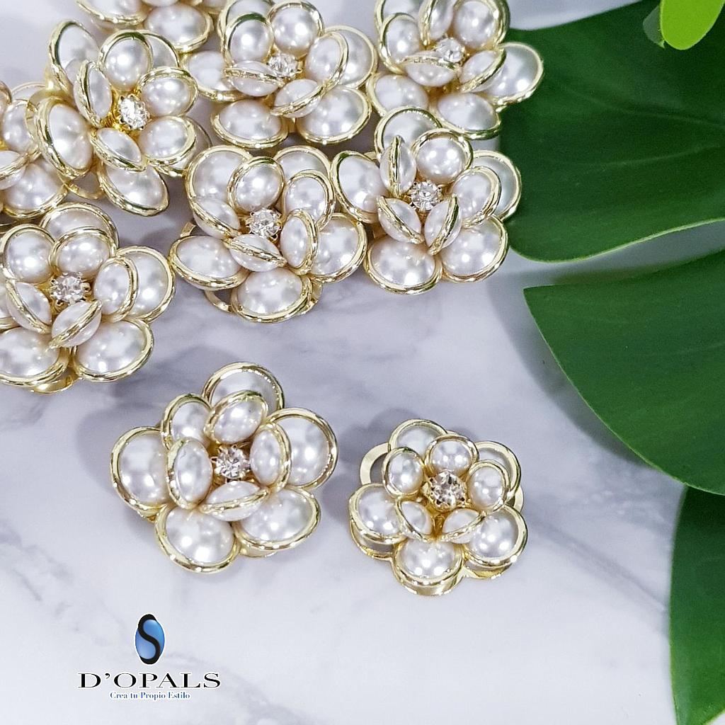 FLOR ACRILICA CON  PERLA 18MM