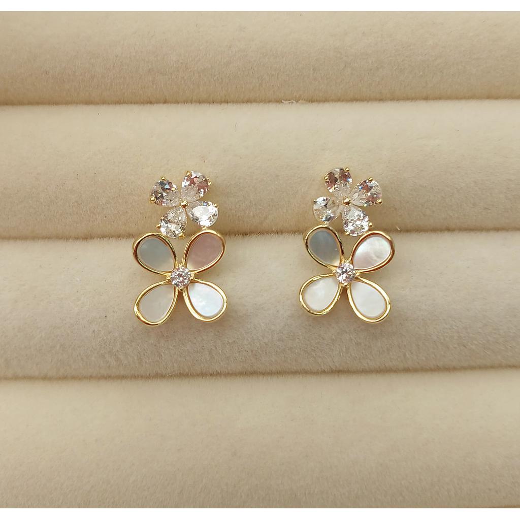 ARETE DE FLORES PLATA 925