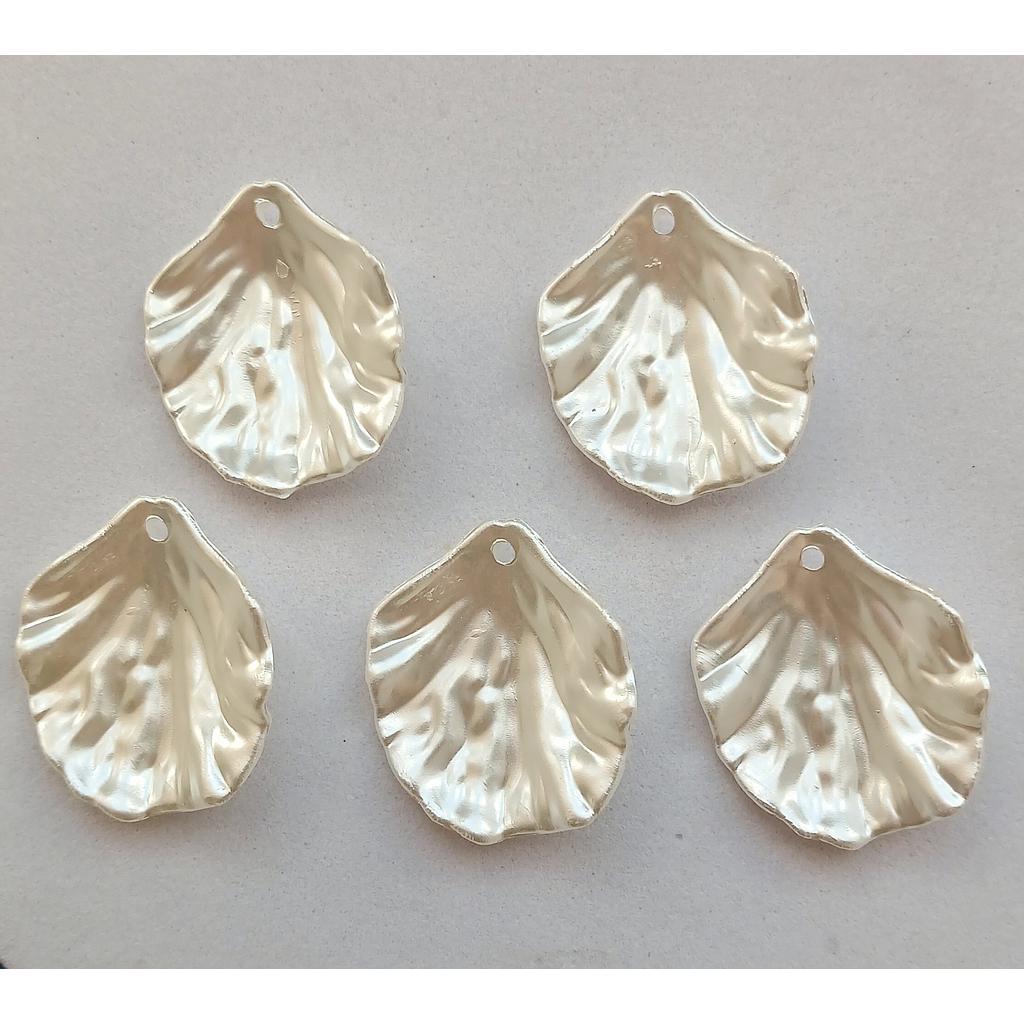 PAQUETE PETALO ACRILICO 30X26MM 400PCS