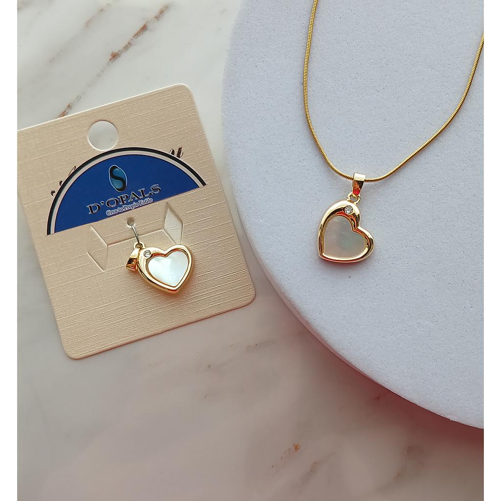 DIJE DE CORAZON CON CONCHA NACAR ELECTROENCHAPADO 18K