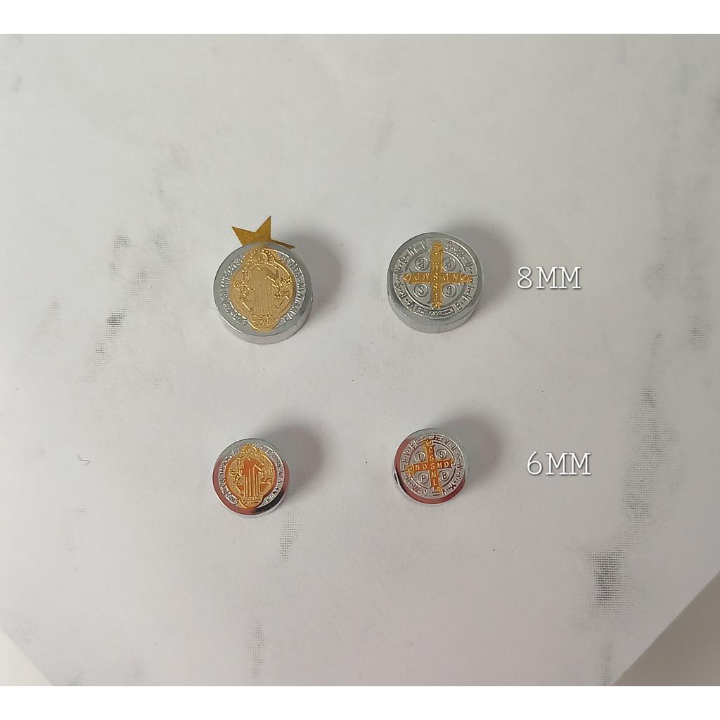 DIJE DE SAN BENITO EN SEPARADOR DE ACERO 8MM