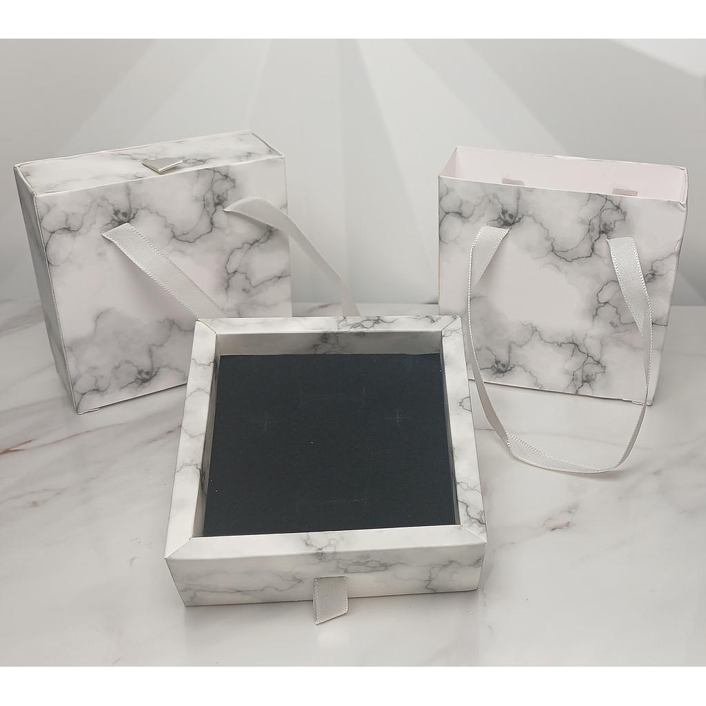 CAJAS DE REGALO CON ASA 10X10CM