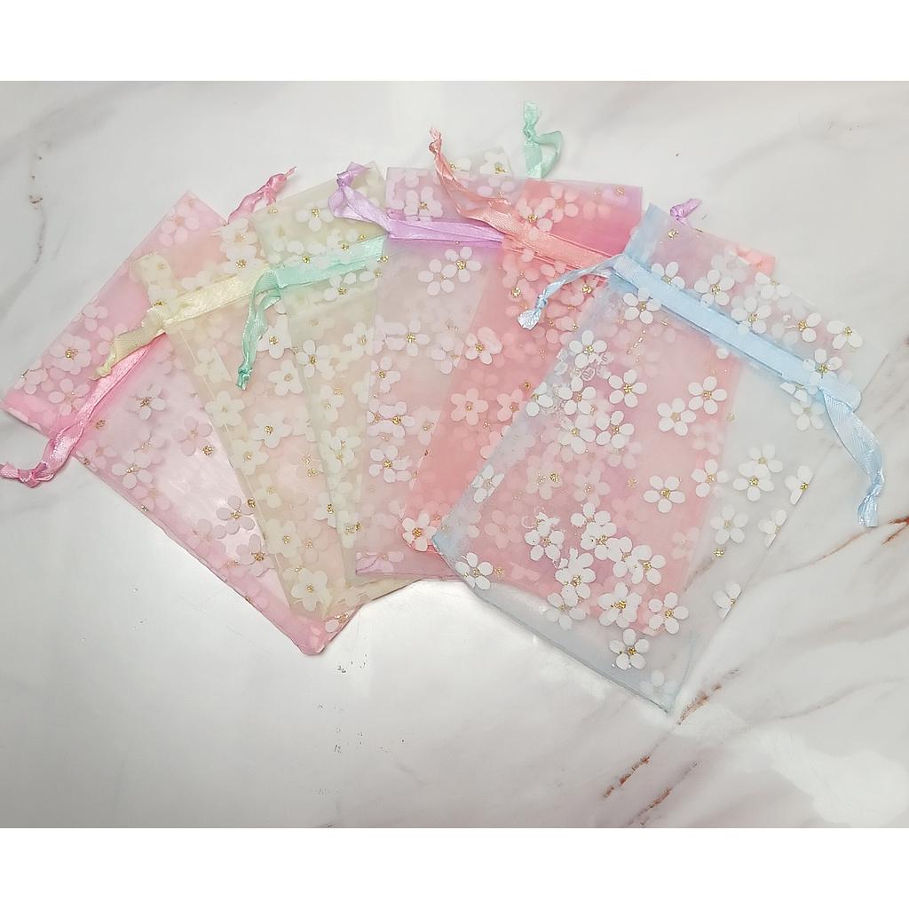 BOLSAS DE ORGANZA CON FLORES MEDIANA 10X15CM 50PCS