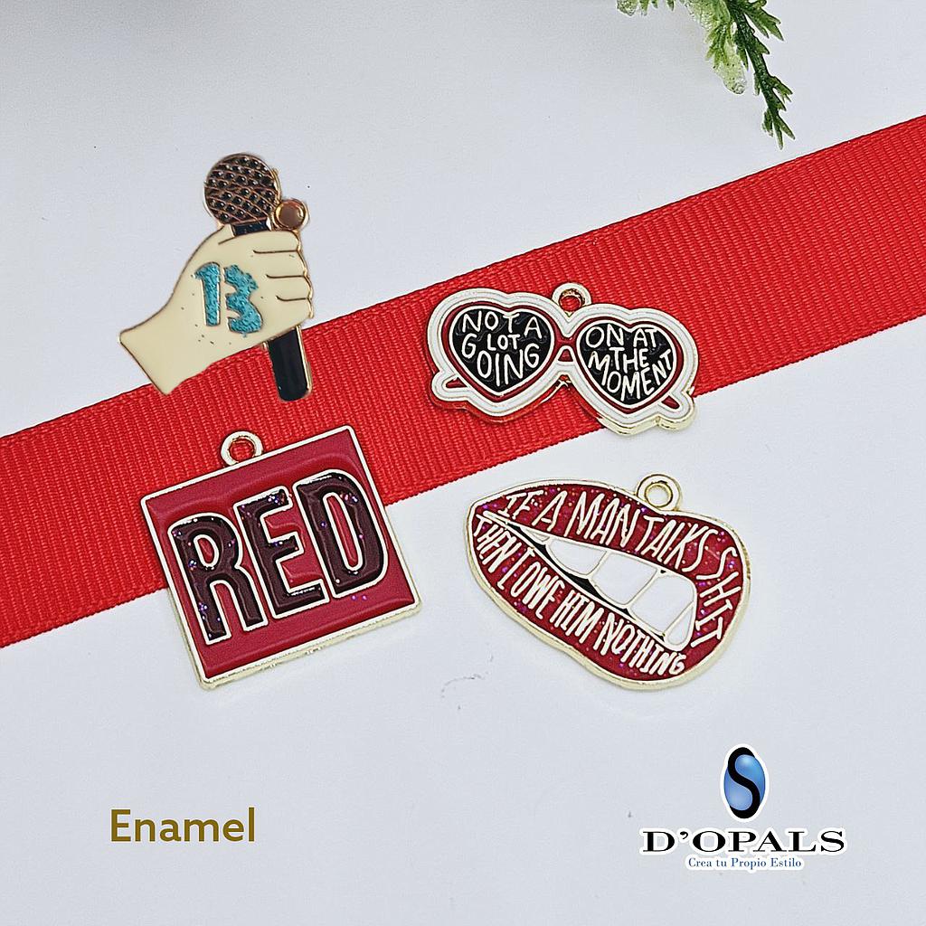 DIJES DE TAYLOR SWIFT ENAMEL 4PCS