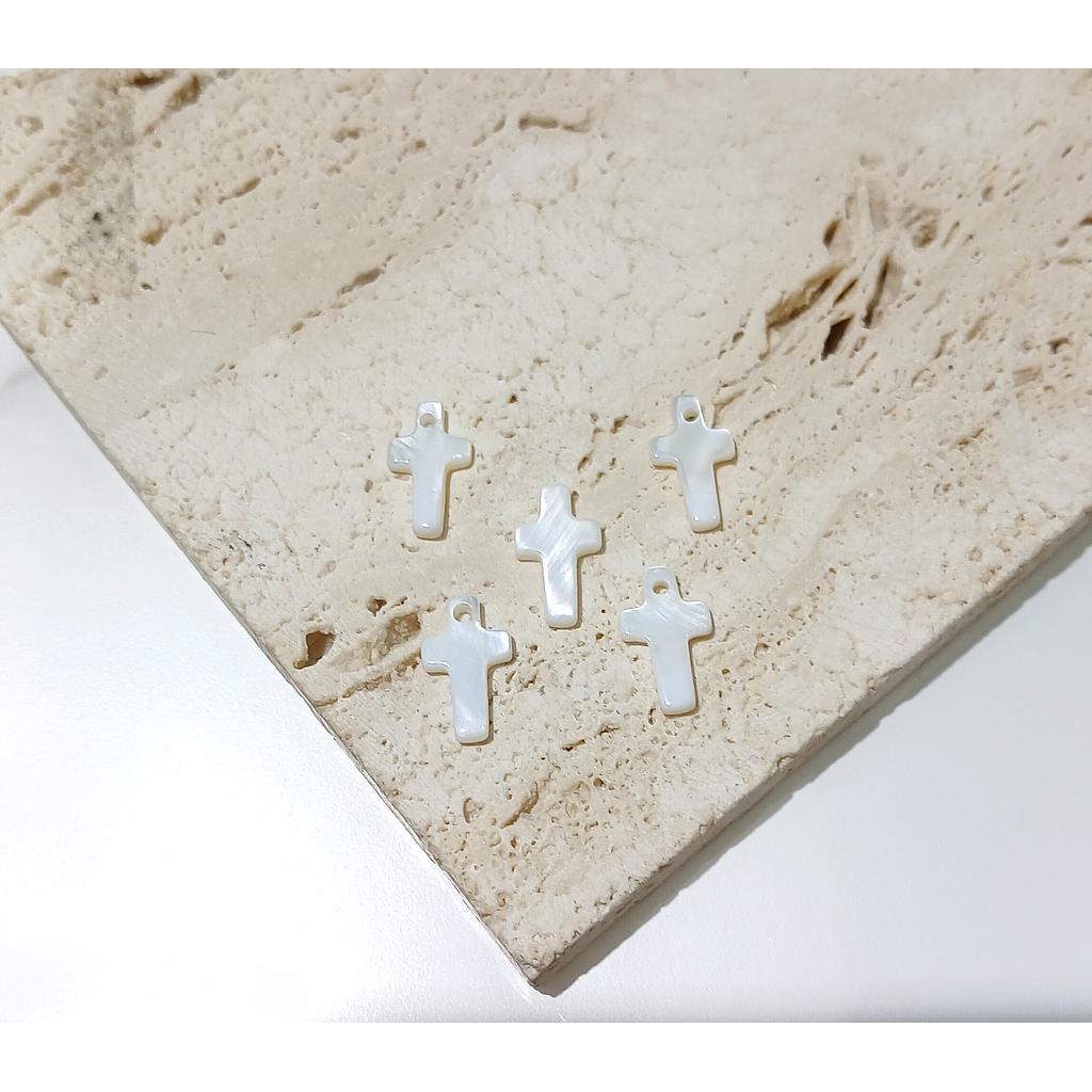 DIJE CRUZ CONCHA NACAR 10X12MM