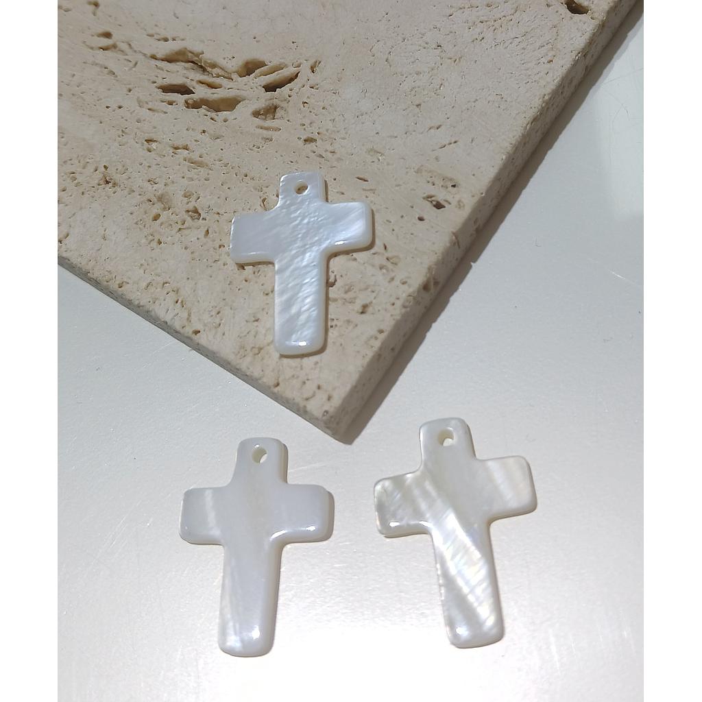 DIJE CRUZ CONCHA NACAR 17X23MM