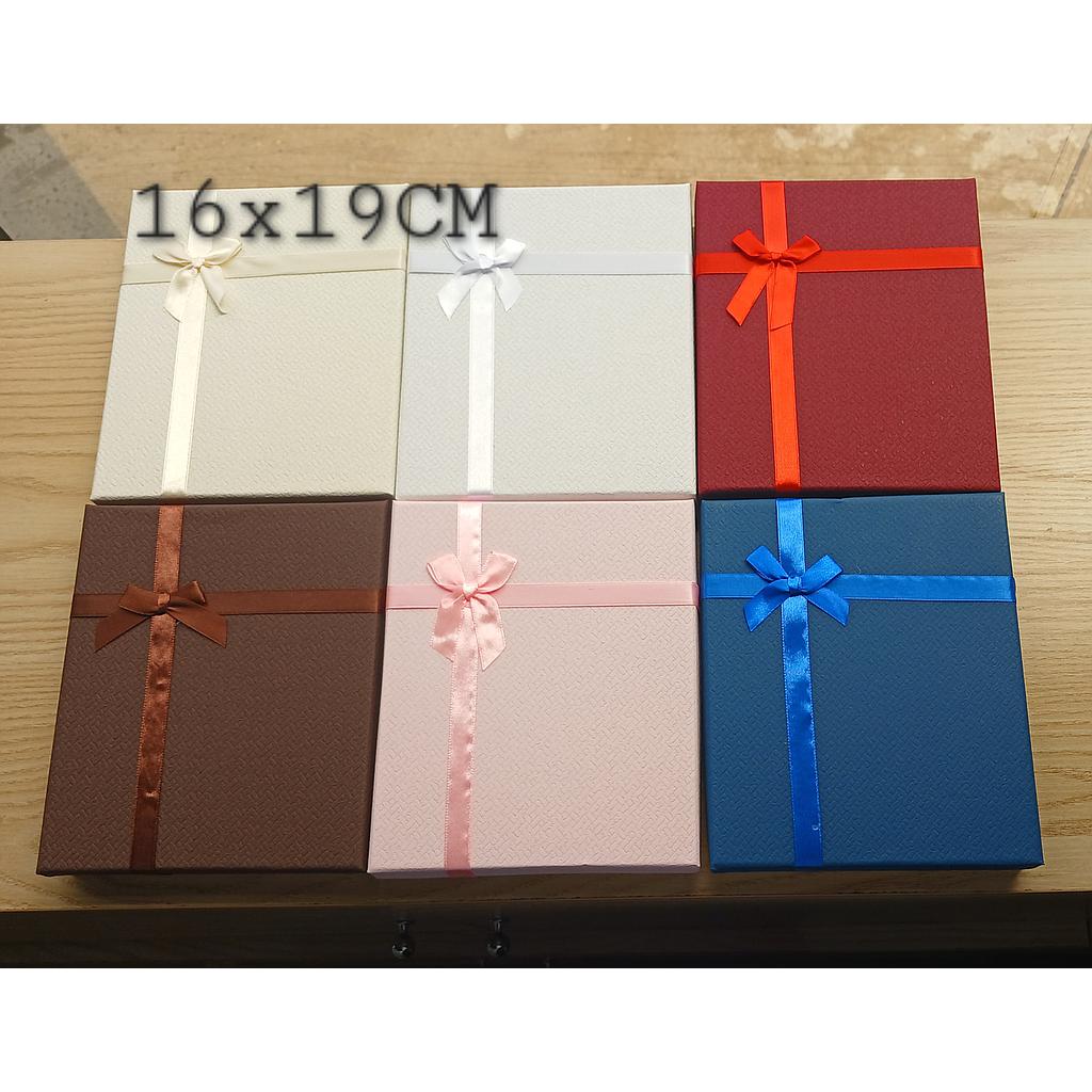 CAJA PARA REGALO 16X19CM