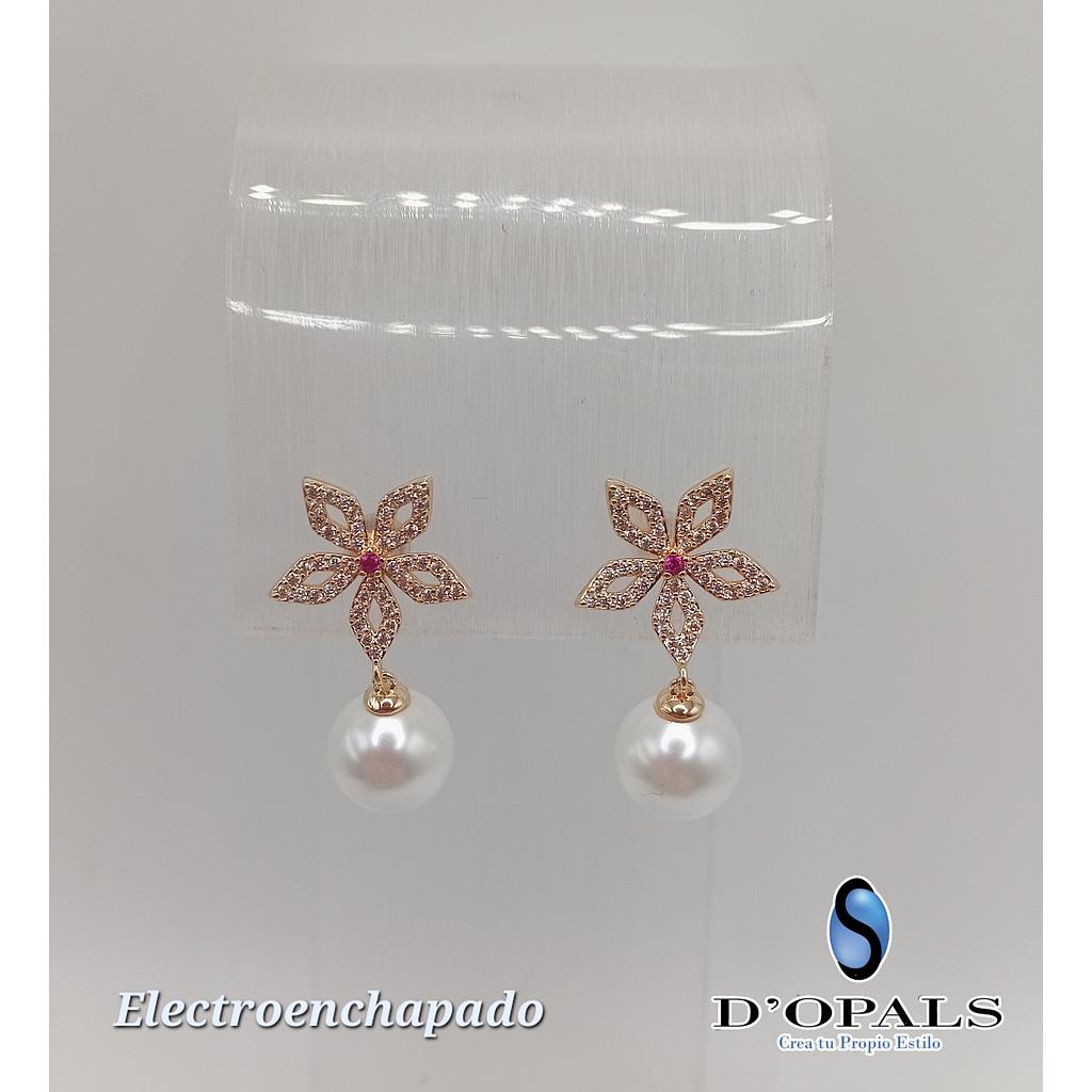 ARETE DE FLOR CON PERLA ELECTROENCHAPADO 18K